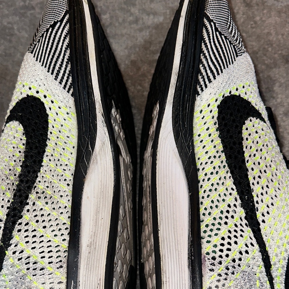 NIKE FLYNIT RACER “VOLT” OG - Picture 7 of 10